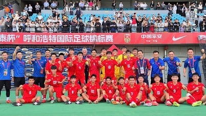 U.16 베트남, 사우디아라비아에 역전승: 롤랜드 감독의 진심 어린 말