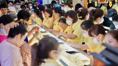 Prix ​​de l'or cet après-midi 2 juin 2025 : Le prix de l'or national a diminué malgré une forte hausse dans le monde