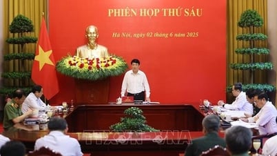 Le président Luong Cuong préside la 6e réunion du Conseil national de défense et de sécurité.