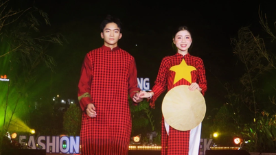 แฟชั่นโชว์สุดพิเศษที่รังสรรค์ขึ้นใหม่ในรูปแบบ “ตลาดหยินหยาง” ในเมืองกานโธ
