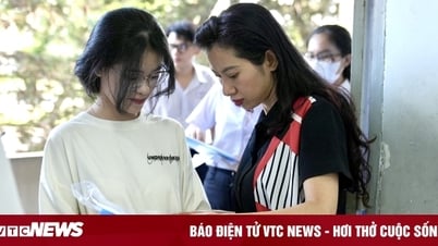 สถาบันการธนาคารวางแผนเพิ่มค่าธรรมเนียมการศึกษาสูงถึง 230 ล้านดอง/ปี