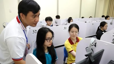 L'Université d'éducation de Ho Chi Minh-Ville inscrit les étudiants par le biais d'une combinaison d'examens d'admission et d'entrée.