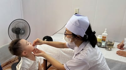 Comprobación de la primera fase de la campaña de suplementación con vitamina A en dosis altas en 2026 para niños de toda la ciudad