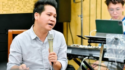 Ca sĩ Trọng Tấn: 'Áo thì không chật, nhưng có vẻ hơi cũ'