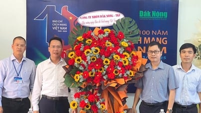 Các cơ quan, doanh nghiệp thăm, chúc mừng Báo Đắk Nông nhân Ngày Báo chí cách mạng Việt Nam 21/6