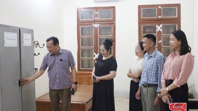 Checking the preparation for the High School Graduation Exam in Song Ma district