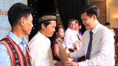 ការសរសើរ និងរង្វាន់ដល់គ្រួសារជនជាតិភាគតិចឆ្នើមចំនួន 50 នៅខេត្ត Dong Nai ឆ្នាំ 2025