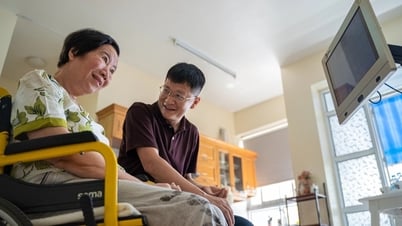 La machine d'un scientifique vietnamien aide les personnes paralysées à parler et à surfer sur le Web avec leurs yeux