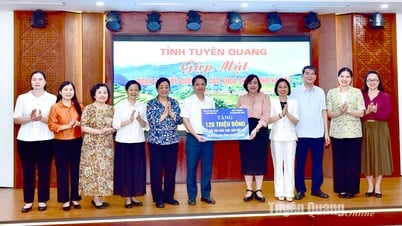 Đoàn ĐBQH thành phố Hà Nội phối hợp trao hỗ trợ xóa nhà tạm tại tỉnh Tuyên Quang