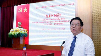 Ban Tuyên giáo và Dân vận Trung ương khen thưởng các nhà báo tiêu biểu