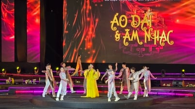 Ao Dai und erhabene Musik entlang des Parfümflusses