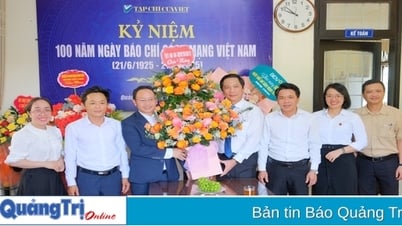 El presidente interino del Comité Popular Provincial, Hoang Nam, visitó agencias de prensa y a familiares de periodistas mártires.