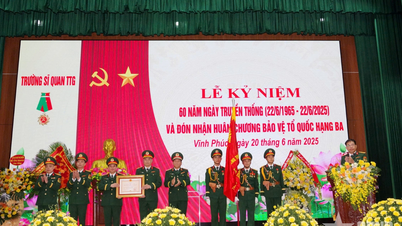Trường Sĩ quan Tăng thiết giáp kỷ niệm 60 năm Ngày truyền thống và đón nhận Huân chương Bảo vệ Tổ quốc hạng Ba