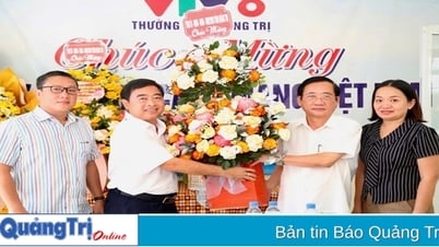 Trưởng Ban Tuyên giáo và Dân vận Tỉnh ủy Hồ Đại Nam thăm CLB Phóng viên Thường trú tại Quảng Trị và thân nhân các nhà báo liệt sĩ