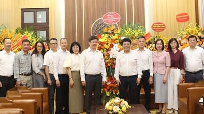 Lãnh đạo Bộ KH&CN thăm, chúc mừng các cơ quan báo chí nhân Kỷ niệm 100 năm Ngày Báo chí cách mạng Việt Nam
