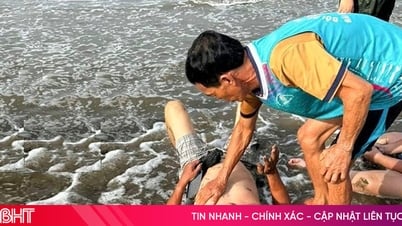 Những "chiến công" thầm lặng của đội cứu hộ tại biển Hà Tĩnh