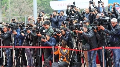 Nghề báo, cứ đi rồi sẽ tới...