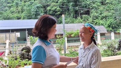 Hội LHPN Cao Bằng thăm hỏi, động viên các lớp xóa mù chữ tại huyện Nguyên Bình