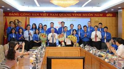 Announcing the establishment of the Ho Chi Minh Communist Youth Union, the Fatherland Front and central organizations