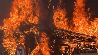Ciudad Ho Chi Minh: Feroz incendio en cables de telecomunicaciones en el Distrito 1, decenas de personas huyen