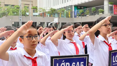 '인기' 학교인 꺼우저이 중학교가 6학년에서 엄청난 벤치마크 성적을 기록했다고 발표했습니다.
