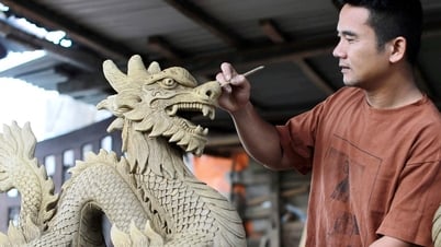 Bài chòi 'thức giấc' trên gốm