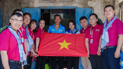 Ho Chi Minh City youth apply technology, continue writing the story of peace on Phu Quy island