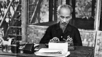 Relire la lettre de l'oncle Ho à la classe de journalisme de Huynh Thuc Khang