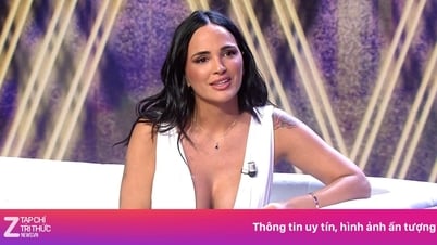 Yamal tán tỉnh cựu diễn viên phim người lớn?