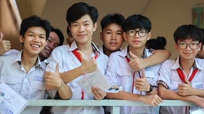 Ho Chi Minh City 10th grade benchmark scores in 2025: About 10 schools have very high scores