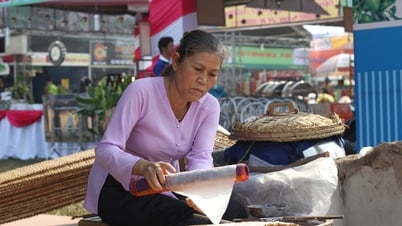 Honrando el papel de arroz expuesto al rocío