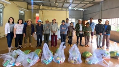 Trao 60 phần quà cho hộ có hoàn cảnh khó khăn