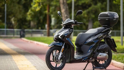 Chinese QJMotor SQ16 motorbike, a copy of Honda SH, is causing a stir
