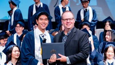นักเรียนชายชาวเวียดนามสอบผ่านมหาวิทยาลัย Monash จากการเดินทางที่เต็มไปด้วยความหลงใหลและจุดเปลี่ยนในชั้นปีที่ 10