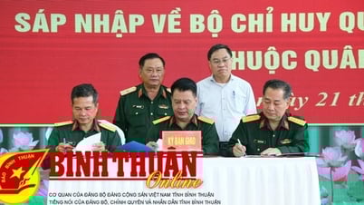 ប្រគល់បញ្ជាការដ្ឋានយោធាខេត្ត Binh Thuan និង Dak Nong ដល់ Lam Dong