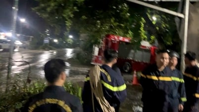 1 xe ô tô bị nước lũ cuốn trôi trên địa bàn xã Thái Sơn (Hàm Yên)