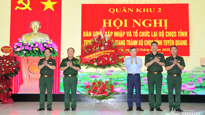 ប្រគល់ បញ្ចូល និងរៀបចំឡើងវិញ បញ្ជាការដ្ឋានយោធាខេត្ត Tuyen Quang