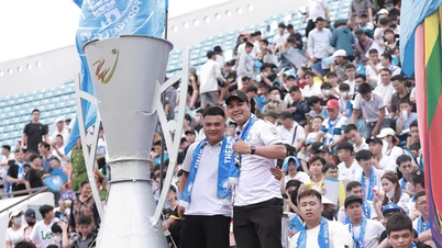 Thiên Trường trẩy hội trong ngày Nam Định đăng quang ngôi vô địch V-League