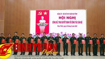 Trao quyết định điều động cán bộ các Ban Chỉ huy Phòng thủ khu vực