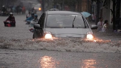 Kinh nghiệm lái xe ô tô an toàn khi trời mưa