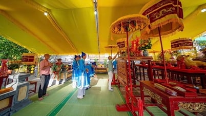 Церемония поклонения душе в ознаменование 140-летия падения столицы Хюэ