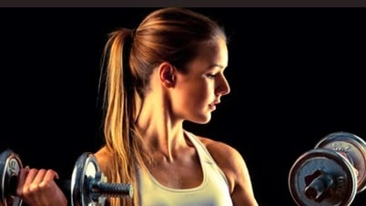 Dân công sở, chọn đi bộ hay đến phòng gym?