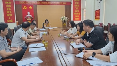 Reunión del jurado del concurso de fotografía "Productos vietnamitas: aspiración a llegar lejos" - Periódico electrónico Cao Bang