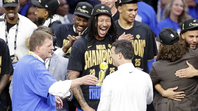 Ngôi sao gốc Việt làm nên lịch sử với chức vô địch NBA