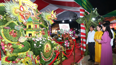 Fruit festival in the middle of the industrial city