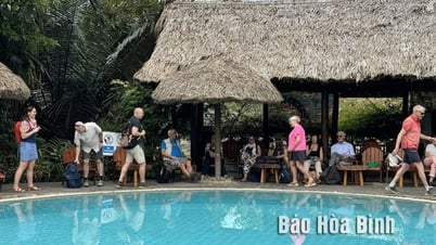 ខេត្ត Hoa Binh ទាំងមូល​ត្រូវ​បាន​គេ​រំពឹង​ថា​នឹង​ទទួល​បាន​ភ្ញៀវ​ទេសចរ​ជាង​៣​លាន​នាក់​។