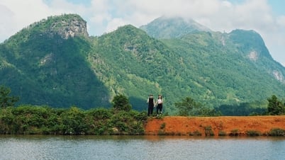 Das 300 km von Hanoi entfernte Plateau bietet ein Meer aus Wolken, Wasserfällen und geschäftigem Besuchertreiben.
