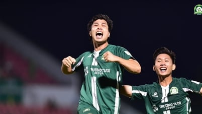 กงฟองจะเผชิญหน้ากับผู้รักษาประตูบุย เตียน ดุง ในแมตช์เพลย์ออฟวีลีก
