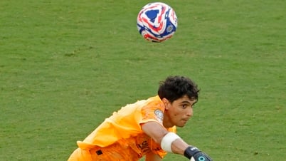 Al Hilal chia điểm với Salzburg trong trận đấu có 32 cú sút nhưng... 0 bàn thắng