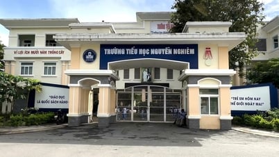 Quảng Ngãi gặp khó khi xếp chỗ học cho con em cán bộ từ Kon Tum